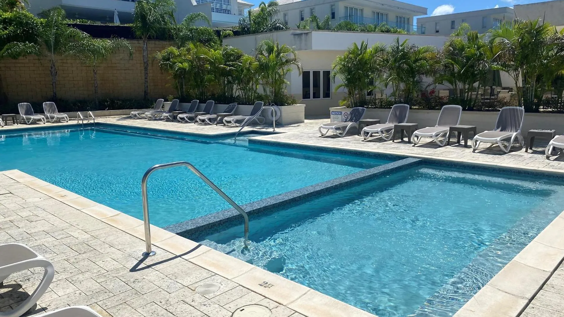 Semesterbostad Westmoreland Hills 9 - Pawpaw Cottage Saint James Barbados